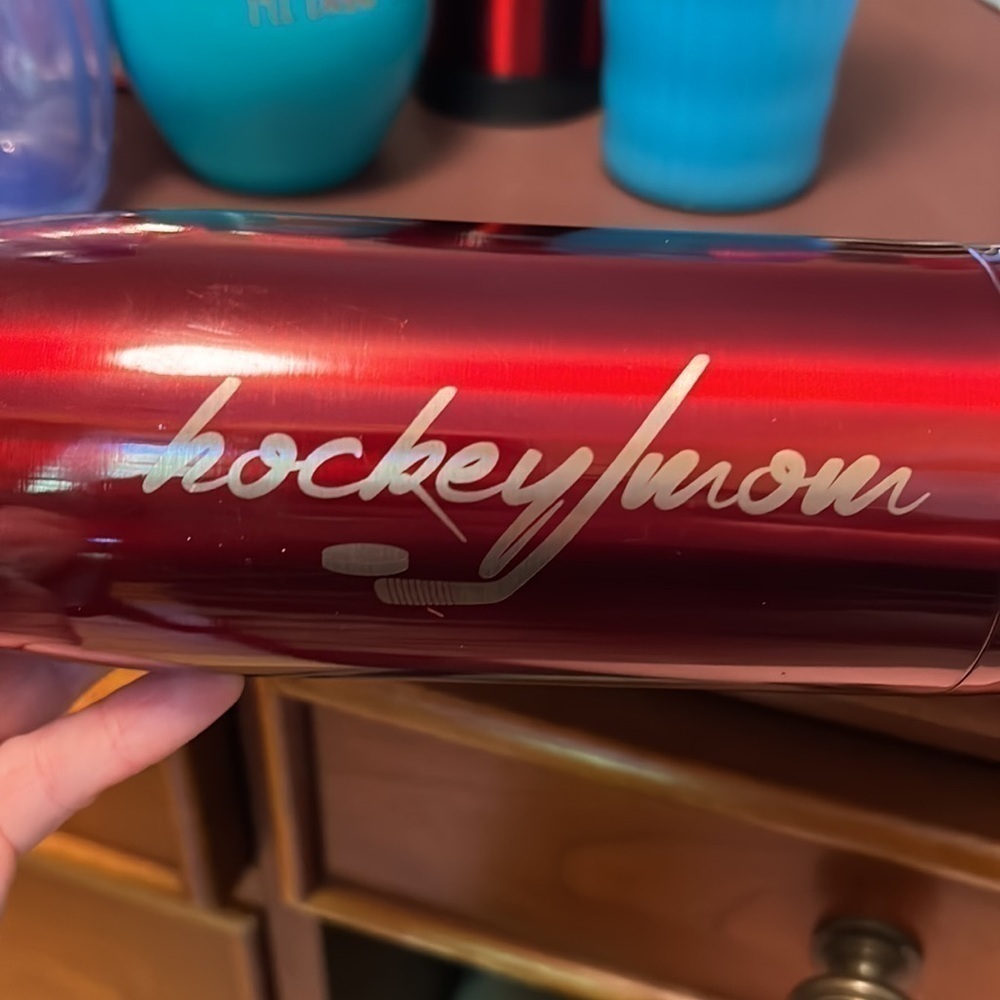 STAINLESS steel water bottle new without tags. Hockey mom. - Picture 3 of 3